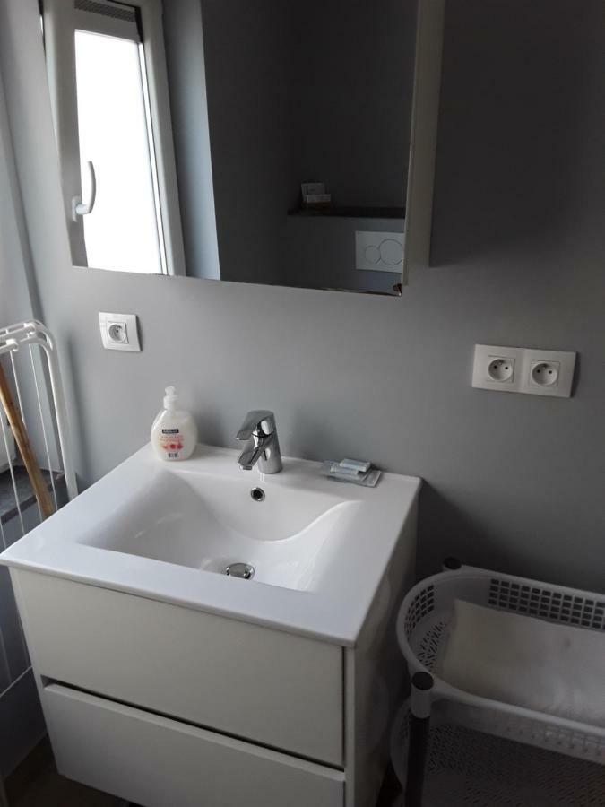 Le Jardin Du Bord De Meuse Bed & Breakfast Namur Exterior photo